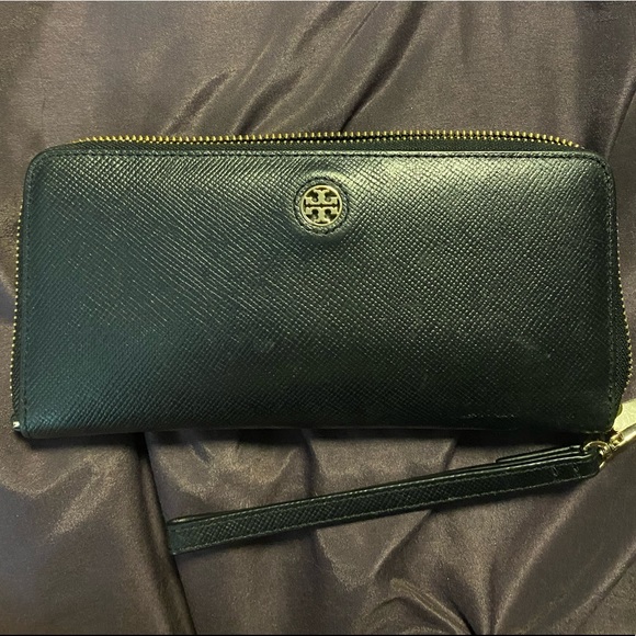 Tory Burch Continental Wallet - Picture 1 of 8